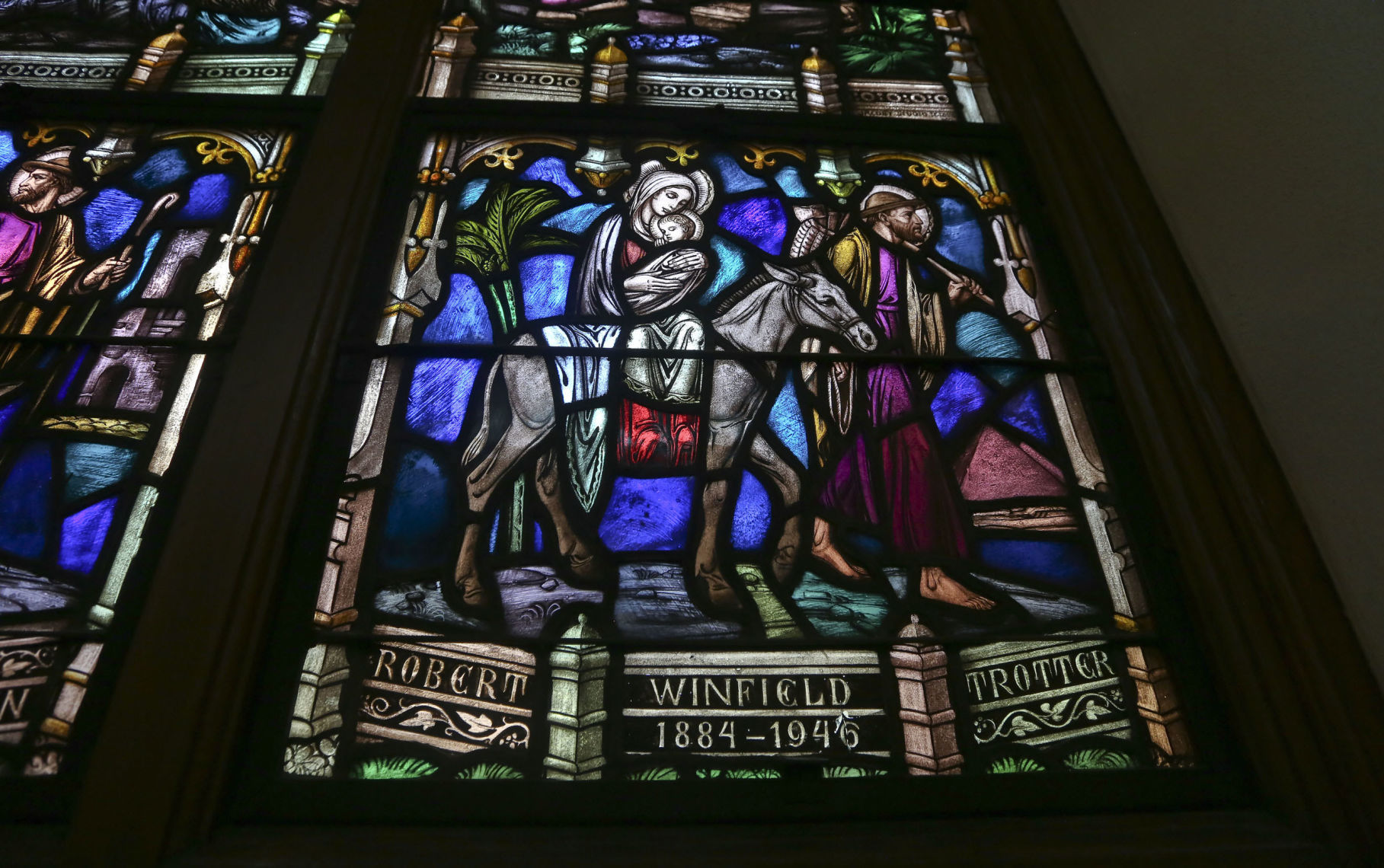 St Johns Stainglass 7 08.01.18.JPG
